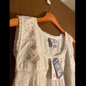 Vintage Embroidered April Cornell Nightgown